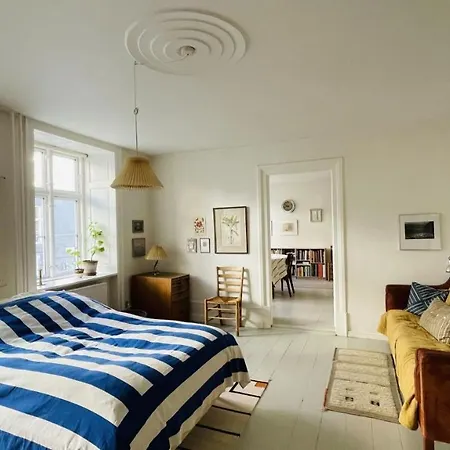 Apartmentincopenhagen 1552 *